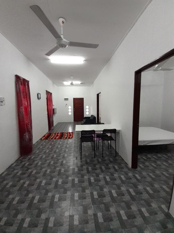 Homestay Idaman B B With 2 Room Aircond 2 Quen Bed And Not Sharing Room -Privacy Куала-Тренгану Екстер'єр фото
