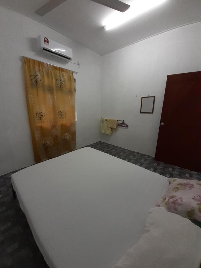 Homestay Idaman B B With 2 Room Aircond 2 Quen Bed And Not Sharing Room -Privacy Куала-Тренгану Екстер'єр фото