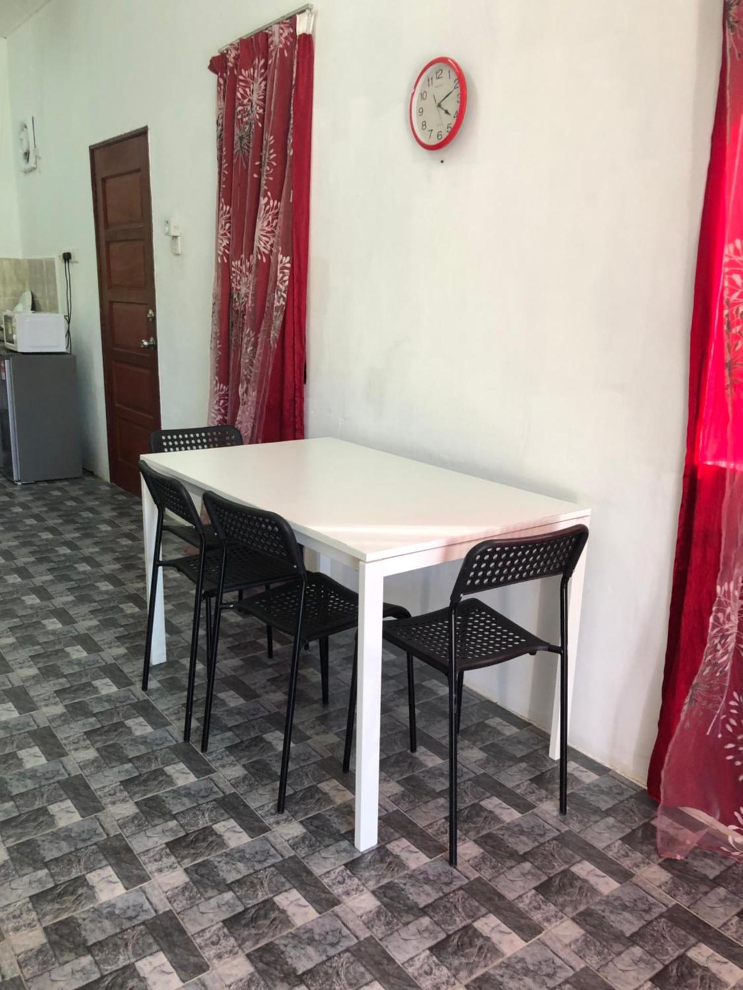 Homestay Idaman B B With 2 Room Aircond 2 Quen Bed And Not Sharing Room -Privacy Куала-Тренгану Екстер'єр фото