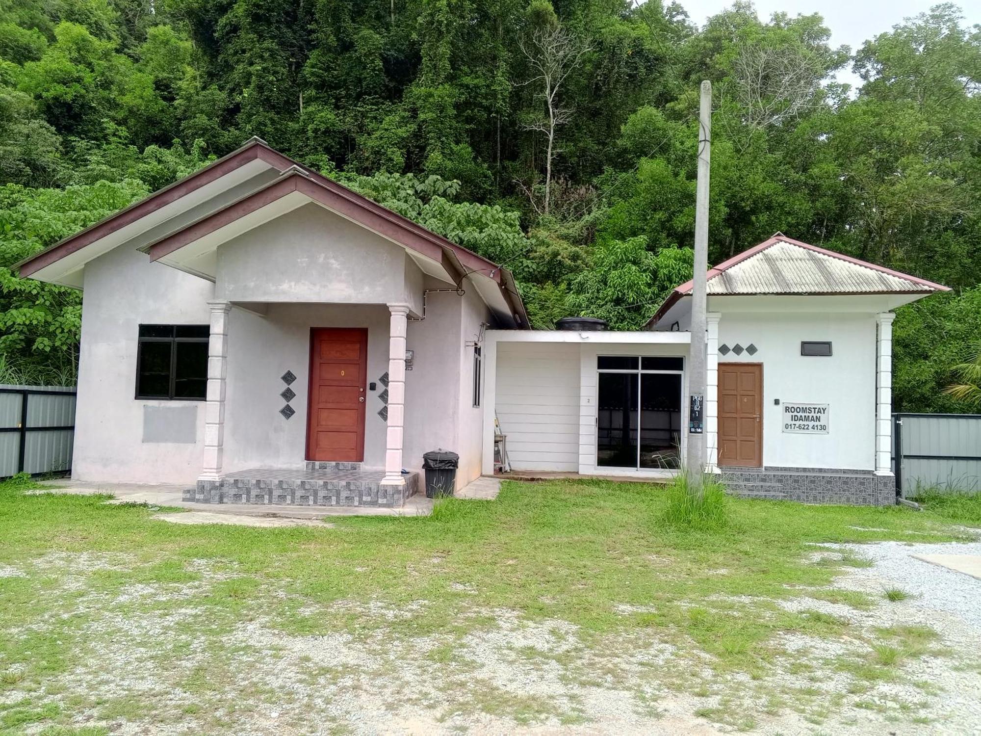 Homestay Idaman B B With 2 Room Aircond 2 Quen Bed And Not Sharing Room -Privacy Куала-Тренгану Екстер'єр фото